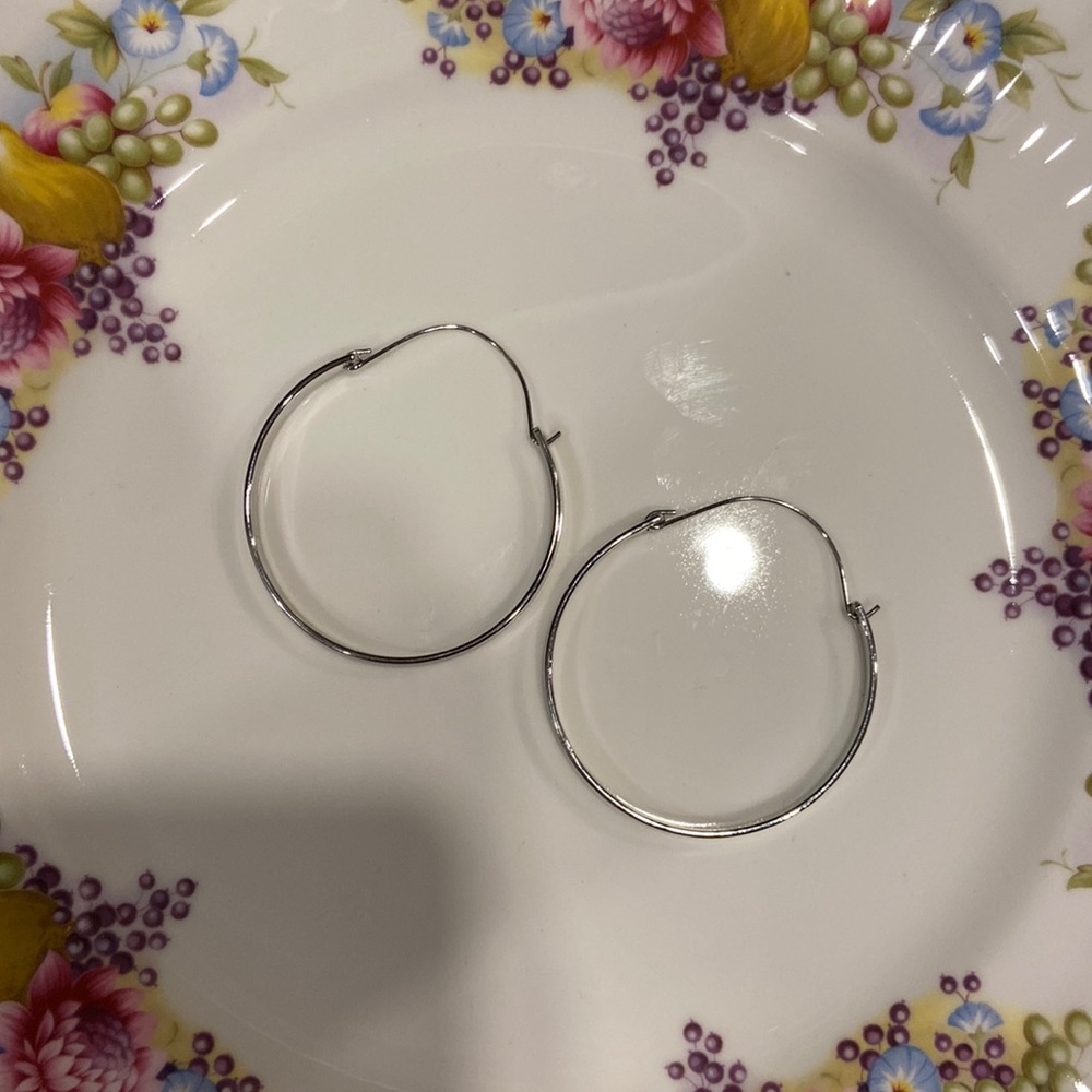 EUC * Guess Jeans * Silver Tone Hoop Earrings